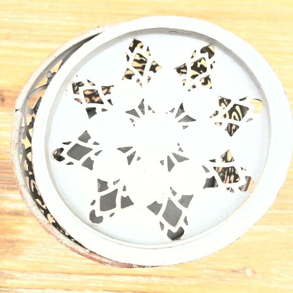 Vintage, metal container with decorated w/pearls & sparkles Lis, 3.4x4.25 in - Picture 3 of 8